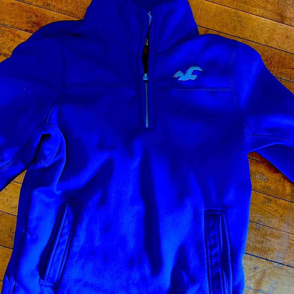 Pull over sweatshirt